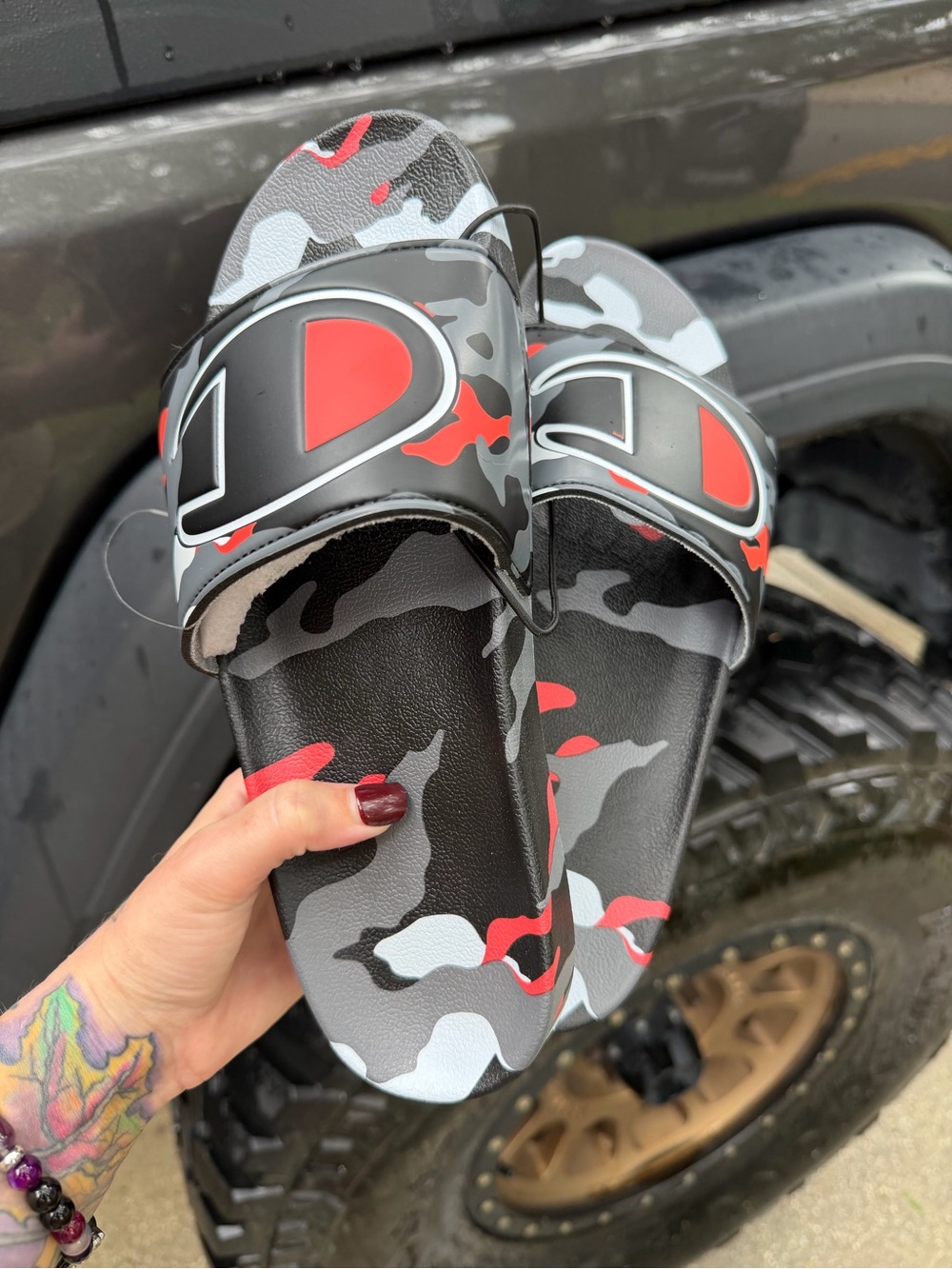 Slides/Sandals - Picture 2 of 5